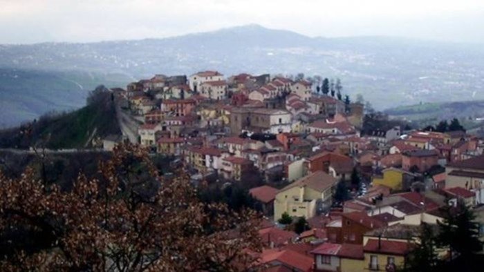 castel baronia sfratto della pro loco la lettera della minoranza al prefetto