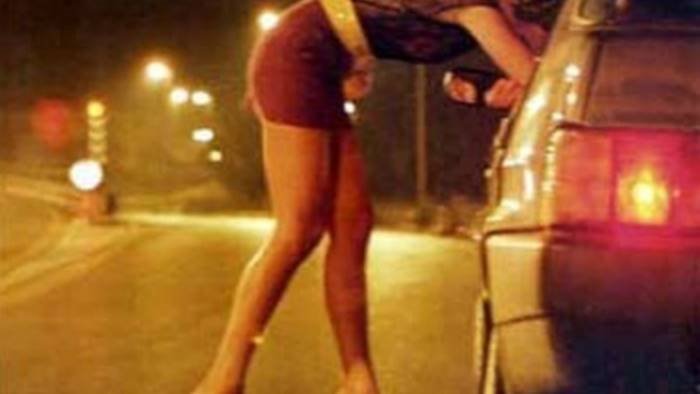 salerno lotta alla prostituzione sanzionate dalla polizia due donne