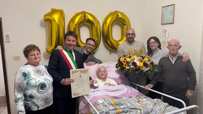 puglianello in festa per i 100 anni di francesca iacobucci la nonna di tutti