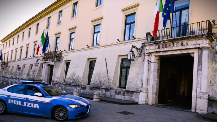 droga e spaccio 32enne arrestato dai falchi nel casertano