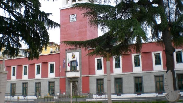 battipaglia chiuse due scuole dopo i casi di positivita