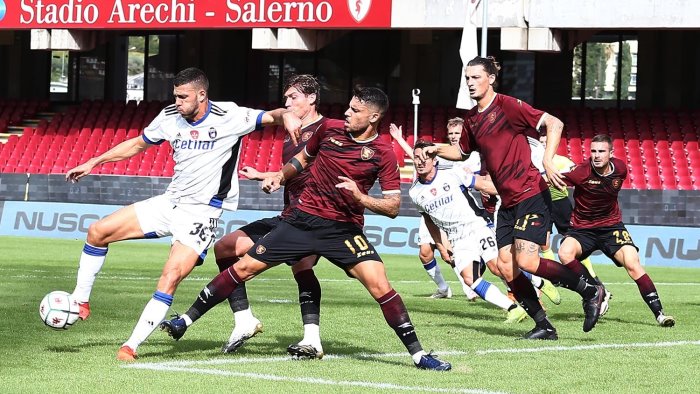 salernitana poker all arechi tutino e kupisz stendono il pisa