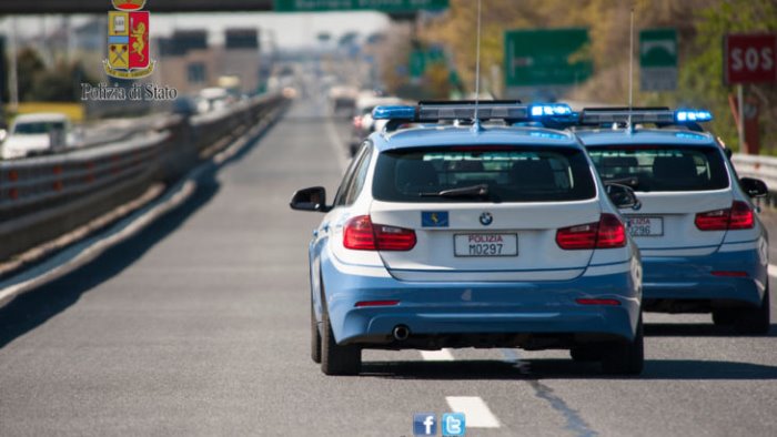 incidente in a16 motociclista ferito