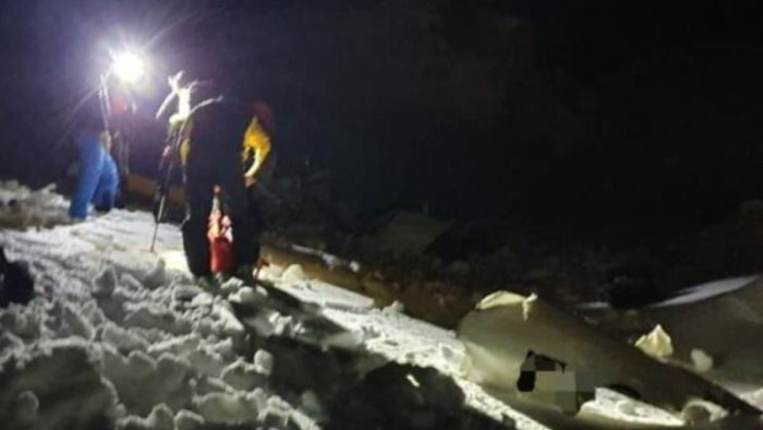 precipita un elicottero sul monte bianco un morto e un ferito