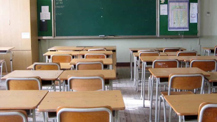 baronissi istruttore positivo sospese le attivita scolastiche