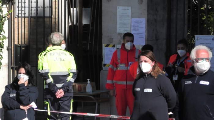 ariano cimitero in sicurezza organizzazione perfetta