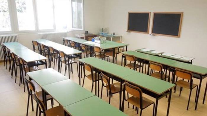 docente positiva a polla scuola chiusa fino al 13 ottobre