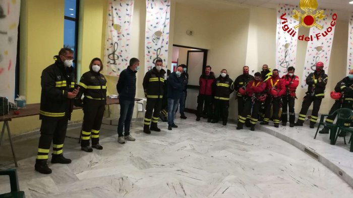 persona scomparsa soccorritori in azione e un esercitazione