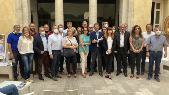 allarme smartwatch liste perifano rispondono monito per i loro candidati