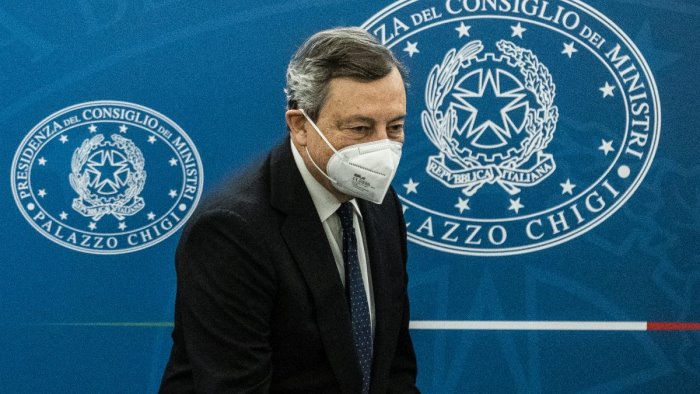 green pass nella p a draghi firma il dpcm sulle linee guida