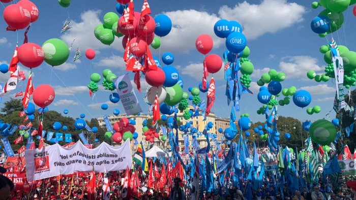 a roma mai piu fascismi landini la piazza e di tutti