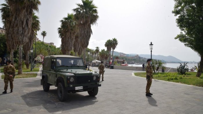 furgone rubato a pastena militari dell esercito fermano il malvivente