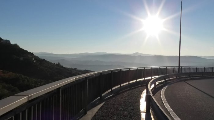 ariano il tragico volo di emanuele dal ponte oggi l autopsia ad avellino