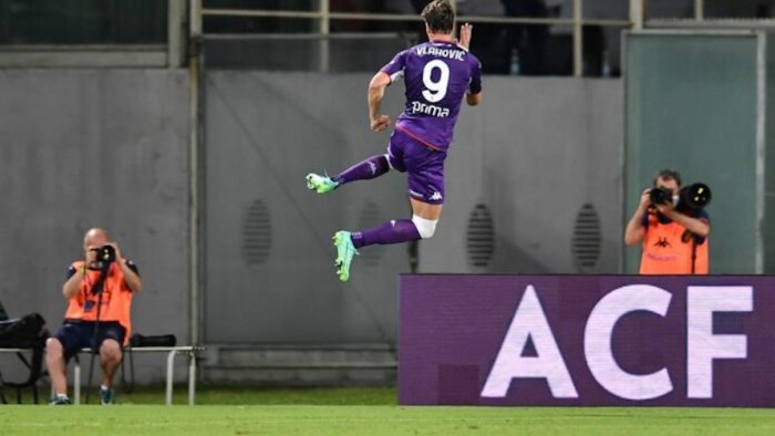 fiorentina cagliari 3 0 gran gol di vlahovic