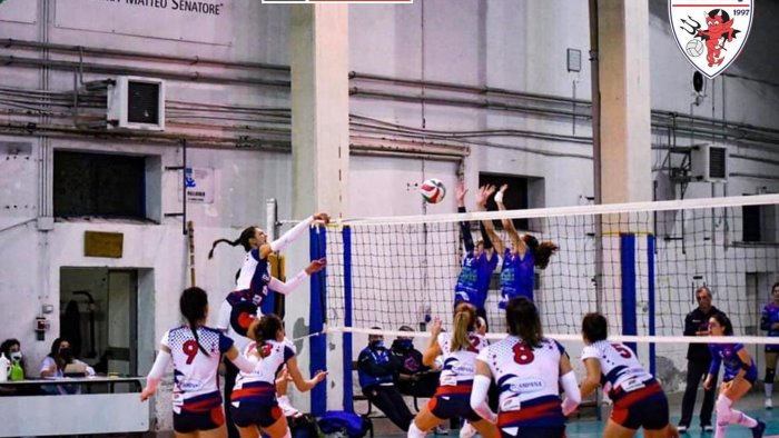 dp noleggi sg volley ottimo esordio con un successo in trasferta