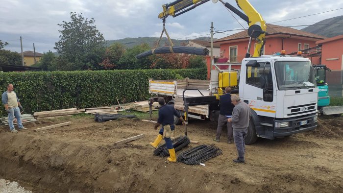 sassano al via la riqualificazione dell area antistante la scuola di caiazzano