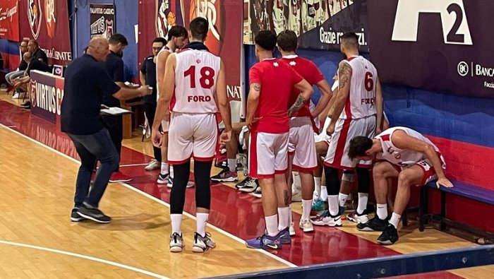 forio basket esordio vincente in serie b colpaccio a cassino