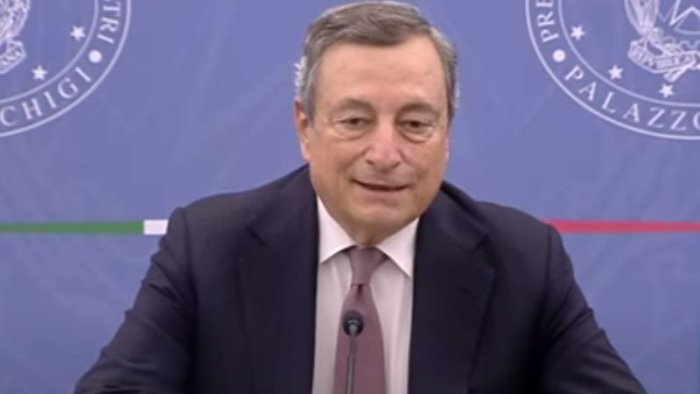 covid draghi i vaccini sono sicuri e salvano vite