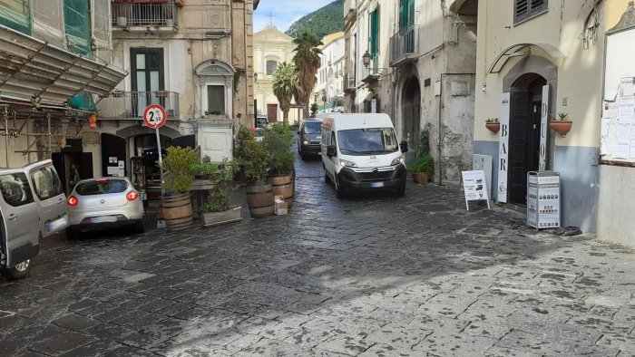 salerno comitato centro storico moderare il traffico lungo via romualdo