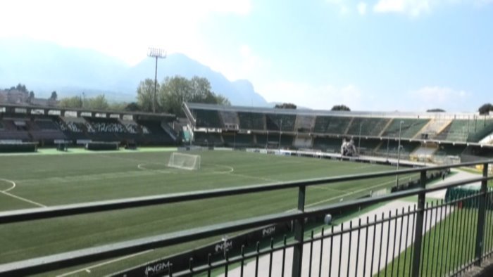 avellino audace cerignola bar chiusi allo stadio partenio lombardi