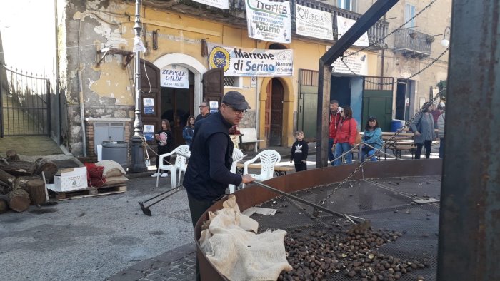 record a serino per la castagna igp turisti da ogni parte della regione