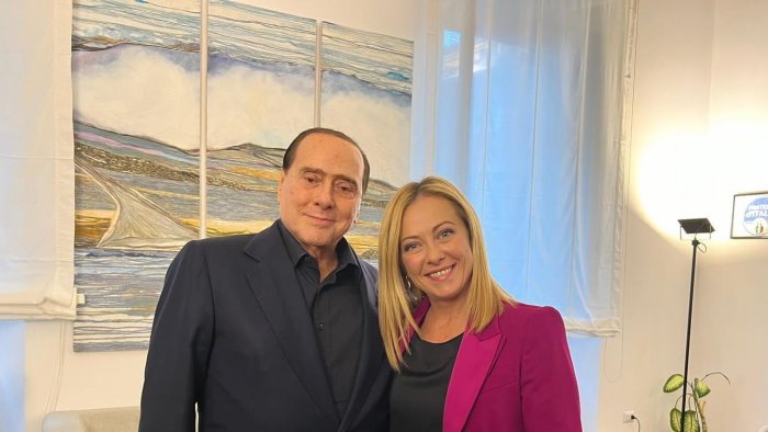 berlusconi con meloni lavoriamo a governo forte e coeso