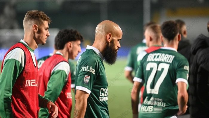 l avellino sprofonda 5 trasferte 5 sconfitte la viterbese vince 2 0