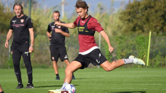 verso salernitana spezia allenamento fisico e tattico per gli uomini di nicola