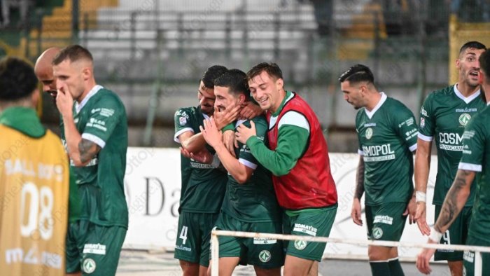 avellino ora la coppa italia poi l esame crotone per il test trasferta