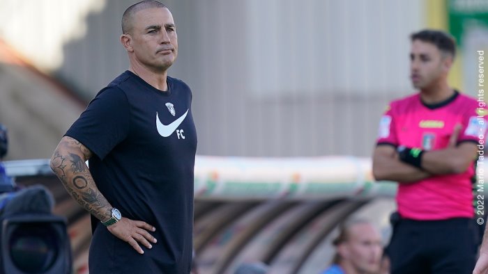 cannavaro momento difficile chiedo serenita a chi vuole bene al benevento