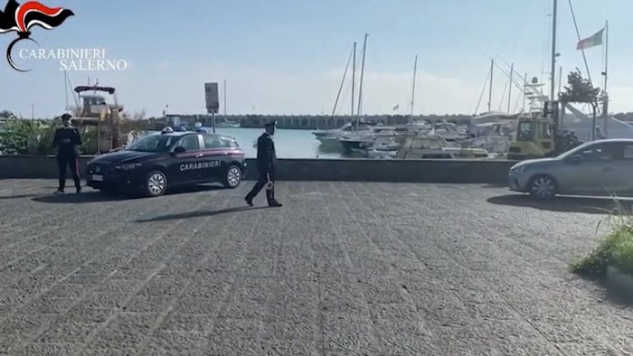 rubano spigole e orate da allevamenti a casal velino arrestate 6 persone