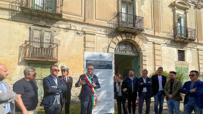 capaccio al via i lavori di restauro al palazzo stabile