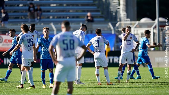 benevento in piena crisi la squadra va in ritiro