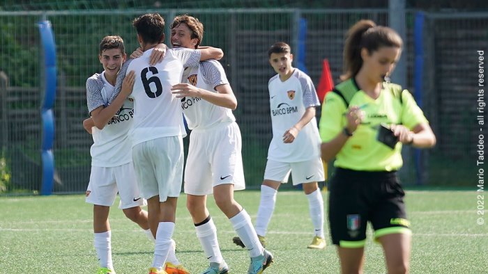 under 15 cinque gol del benevento al palermo foto