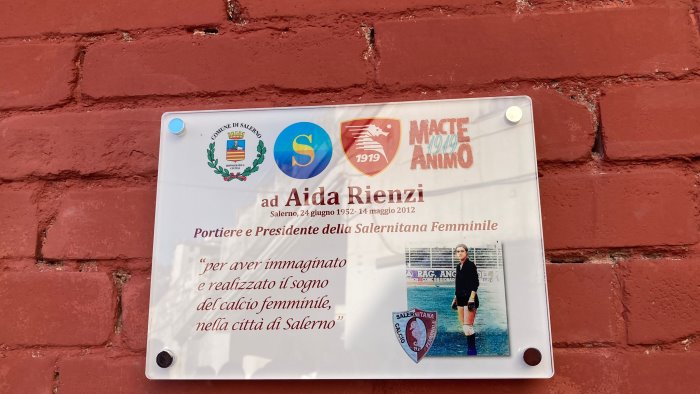 salerno ricorda aida rienzi scoperta una targa allo stadio vestuti