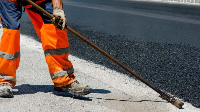 sicurezza stradale lavori della provincia di salerno a buccino