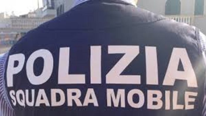 blitz antidroga della mobile a moiano sequestro di piante e due arresti