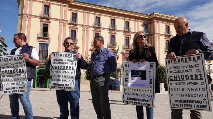 avellino panificatori in piazza siamo al collasso il governo ci aiuti