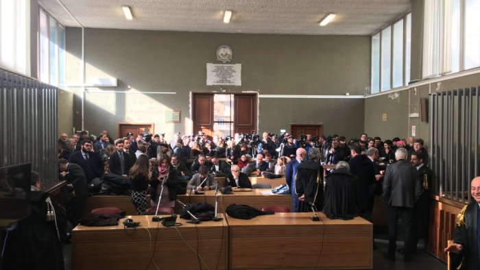 avellino processo aste ok assenti tutti i testimoni