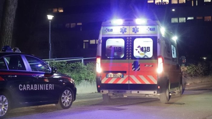 accoltello ventenne nella movida arrestato 15enne per tentato omicidio