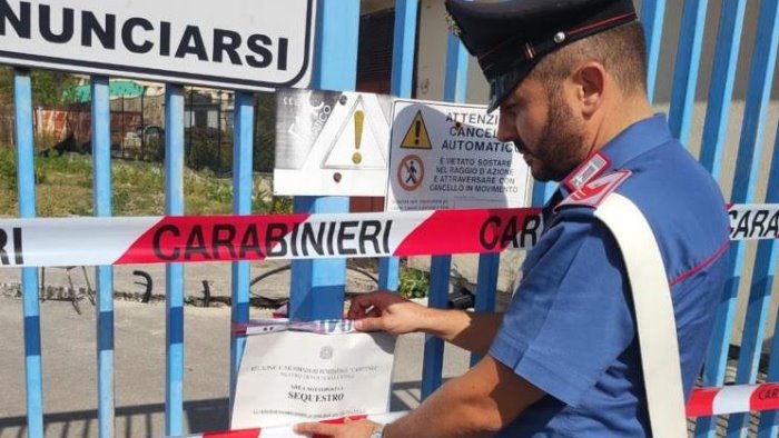 incendio di rifiuti due denunce dei carabinieri a torre le nocelle