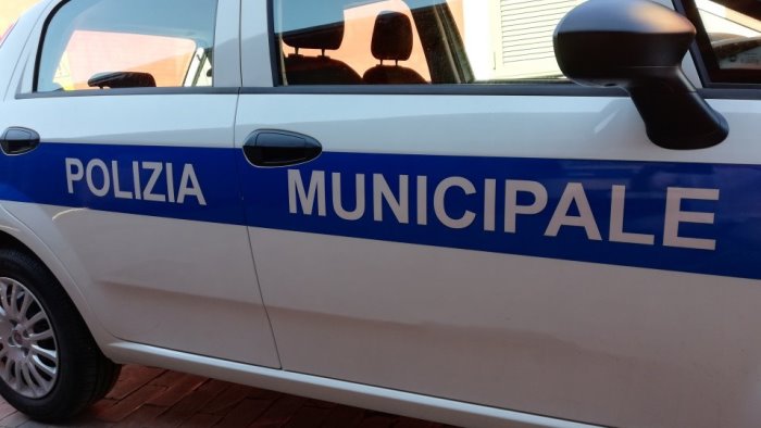 sicurezza stradale e decoro in citta 1104 multe in tre mesi a pontecagnano