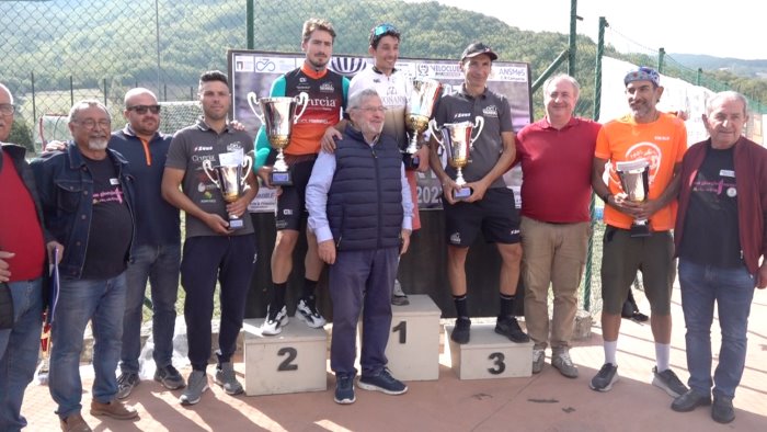 foiano che successo per il primo gran premio di mountain bike