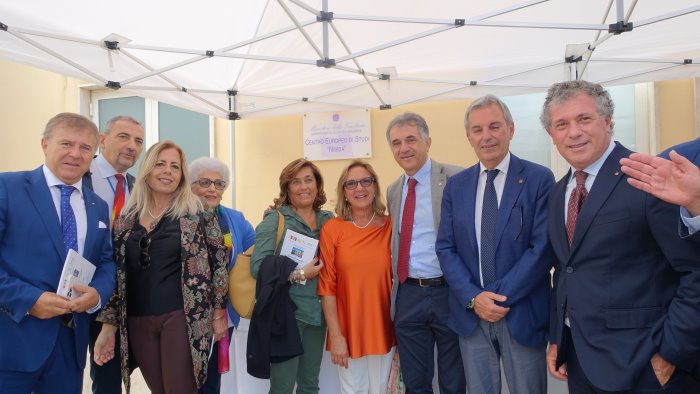 a nisida il seminario comunico ergo sum dei rotary club della campania