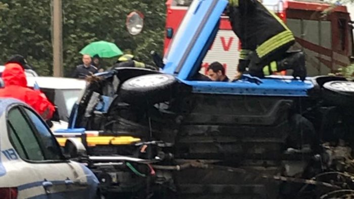 avellino grave incidente stradale a picarelli donna in codice rosso al moscati