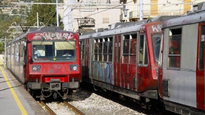 napoli ritardi e soppressioni delle corse della circum lunedi di proteste