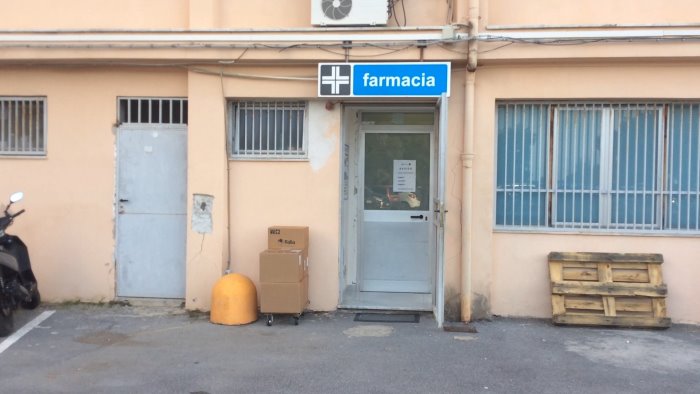 raid al distretto rubati i farmaci destinati ai pazienti malati di tumore