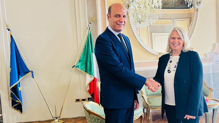 prefettura avellino visita del console generale d algeria