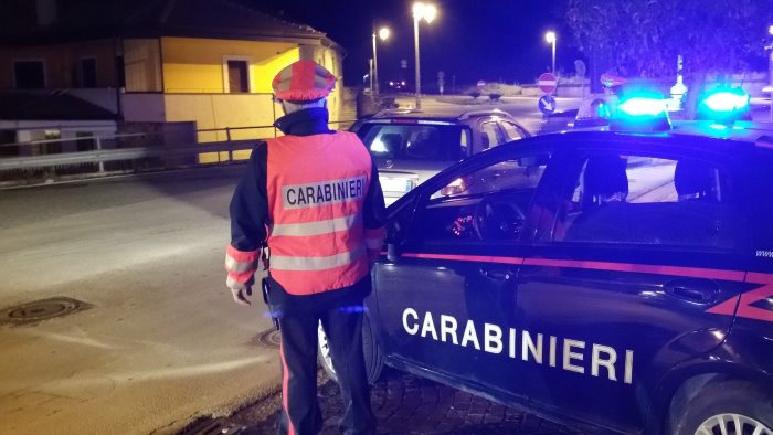 montoro i carabinieri di solofra denunciano tre persone per furto