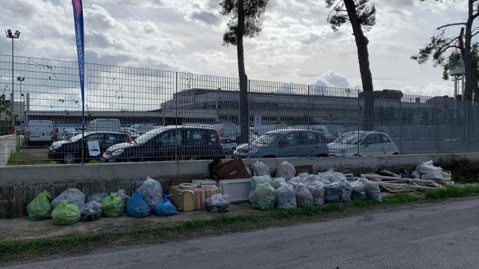 salerno clean up da record a fuorni raccolti 700 chili di rifiuti